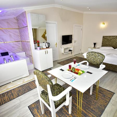 Loca Suit Life Airport Hotel Istanboel Buitenkant foto