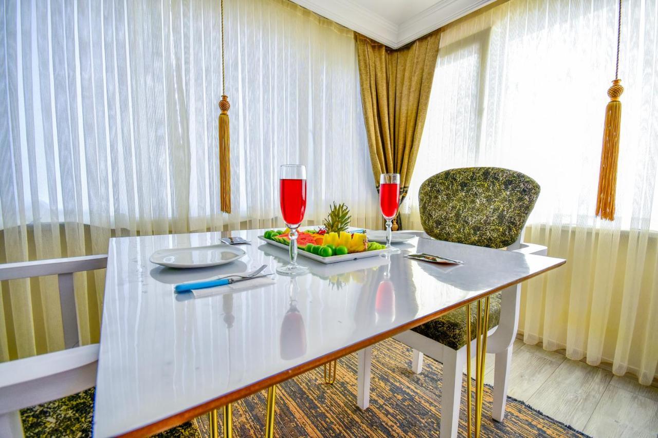 Loca Suit Life Airport Hotel Istanboel Buitenkant foto
